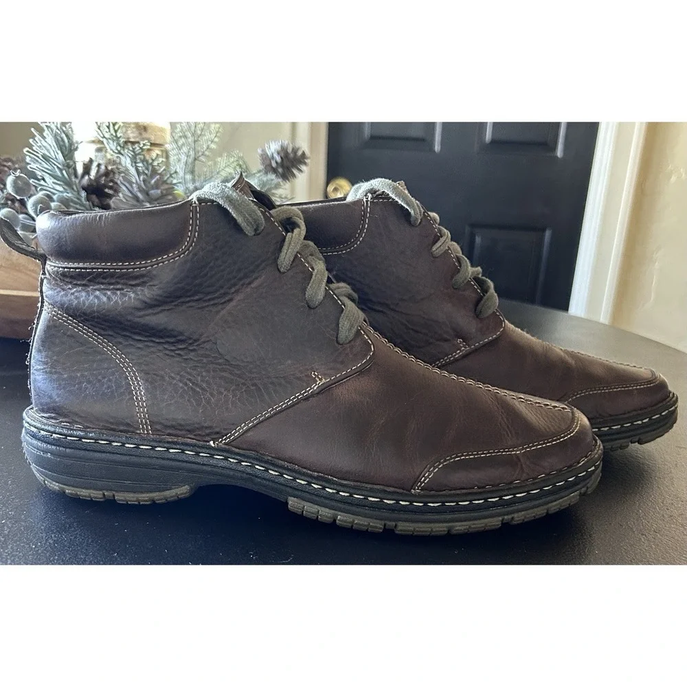 Men's Cole Haan Chucka Leather Boots With Green Laces Size 8 M Gorp Core Comfort